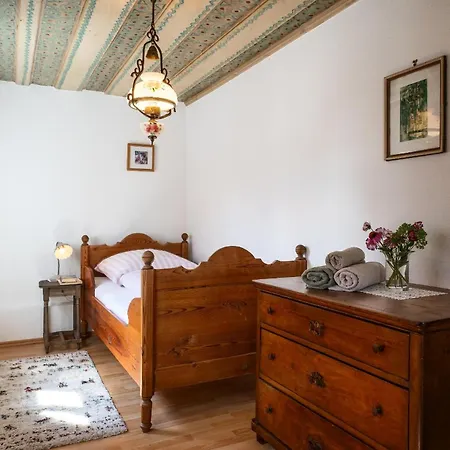 - Schoene Loh Holiday home